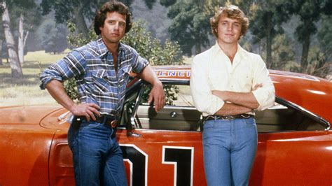 john schneider and tom wopat|‘Dukes of Hazzard’ stars split over General Lee。